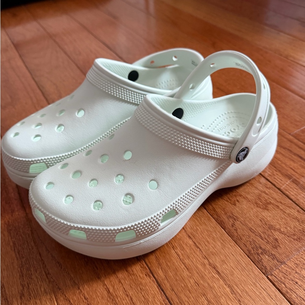 Platform Crocs